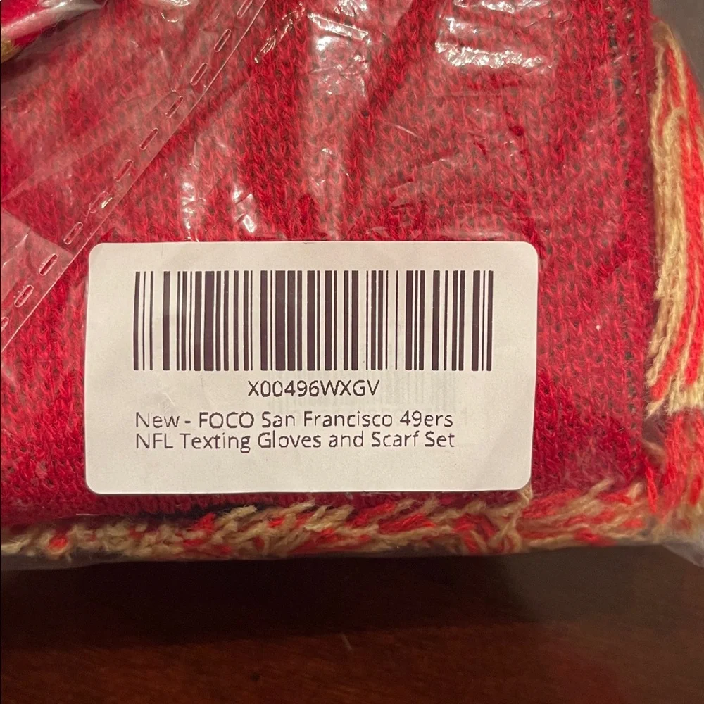 San Francisco 49ers Red Gold Scarf texting Gloves Set - FOCO NWT